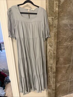 tea n rose Soft Slate Blue Tiered Midi Dress